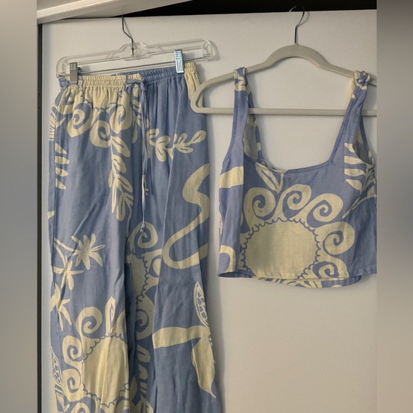 Light blue and cream tank / pants set - Picture 2 of 2